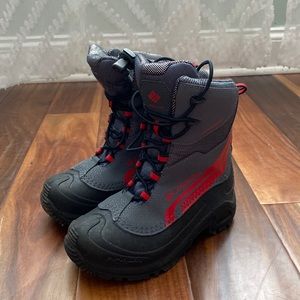 Boys size 2 Columbia winter boots.